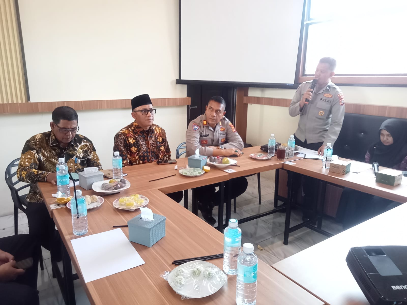 Strategi Menyongsong Kewaspadaan Dini di Era Disrupsi Sosial Digital: Refleksi dari Rapat Kerja FKDM Bireuen 2025