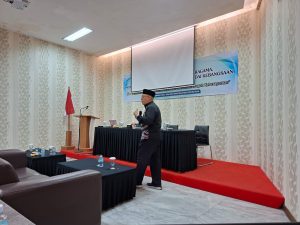 Sedang memberikan paparan tentang Mengatasi Radikalisme dan Terorisme