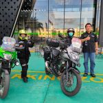 Rider with the owner of Greentech Kawasaki Pekanbaru during Touring Indonesia Harmoni